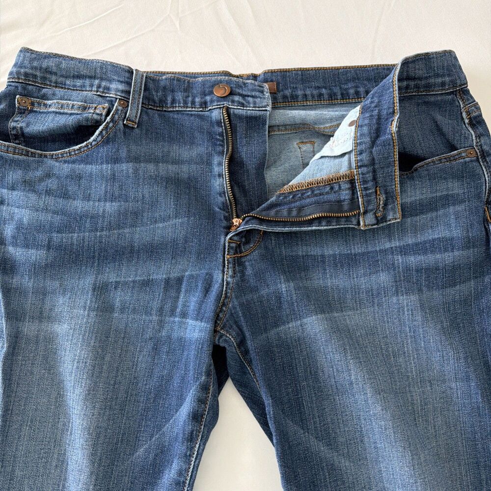 Joes Jeans Mens 36x31 Brixton Straight Narrow Leg Blue Denim Whiskering Fade EUC - Picture 16 of 16